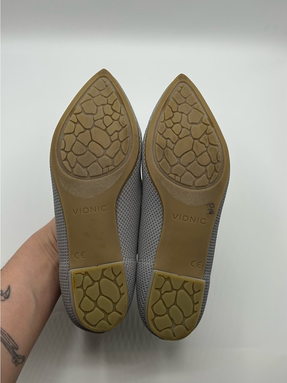 Vionic Grey Pointed Toe Comfort Flats Women’s Size 6 - Picture 4 of 7